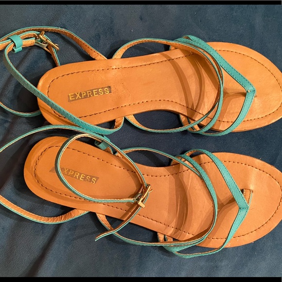 Sandals - Picture 2 of 4